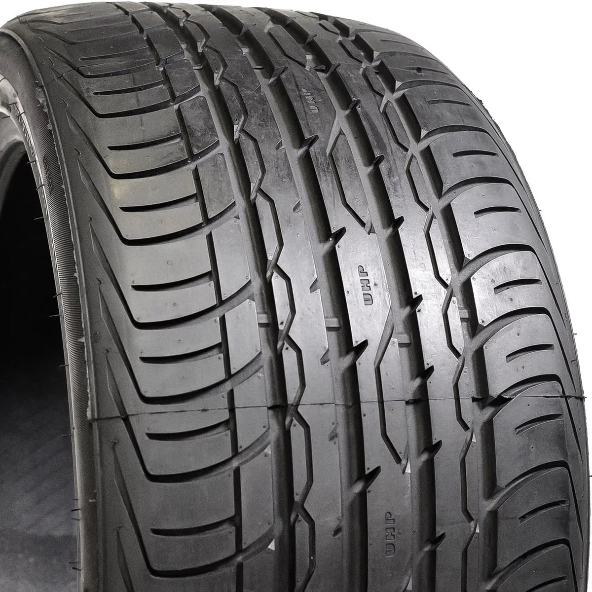 Zenna Sport Line 225/45ZR18 95W Fits: 2011-15 Chevrolet Cruze LTZ, 2012 Toyota Camry XLE
