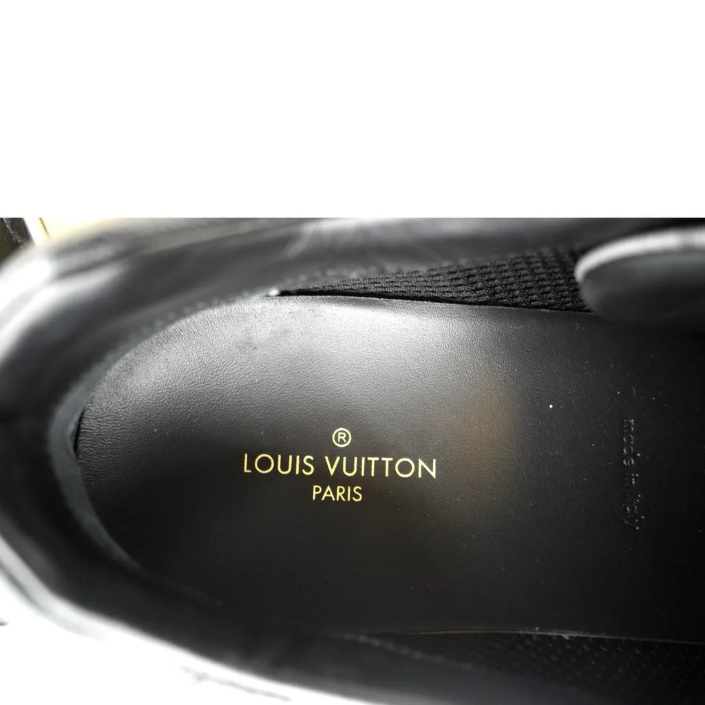 Pre-owned LOUIS VUITTON Runaway Monogram Sneakers Bicolor US 9-9
