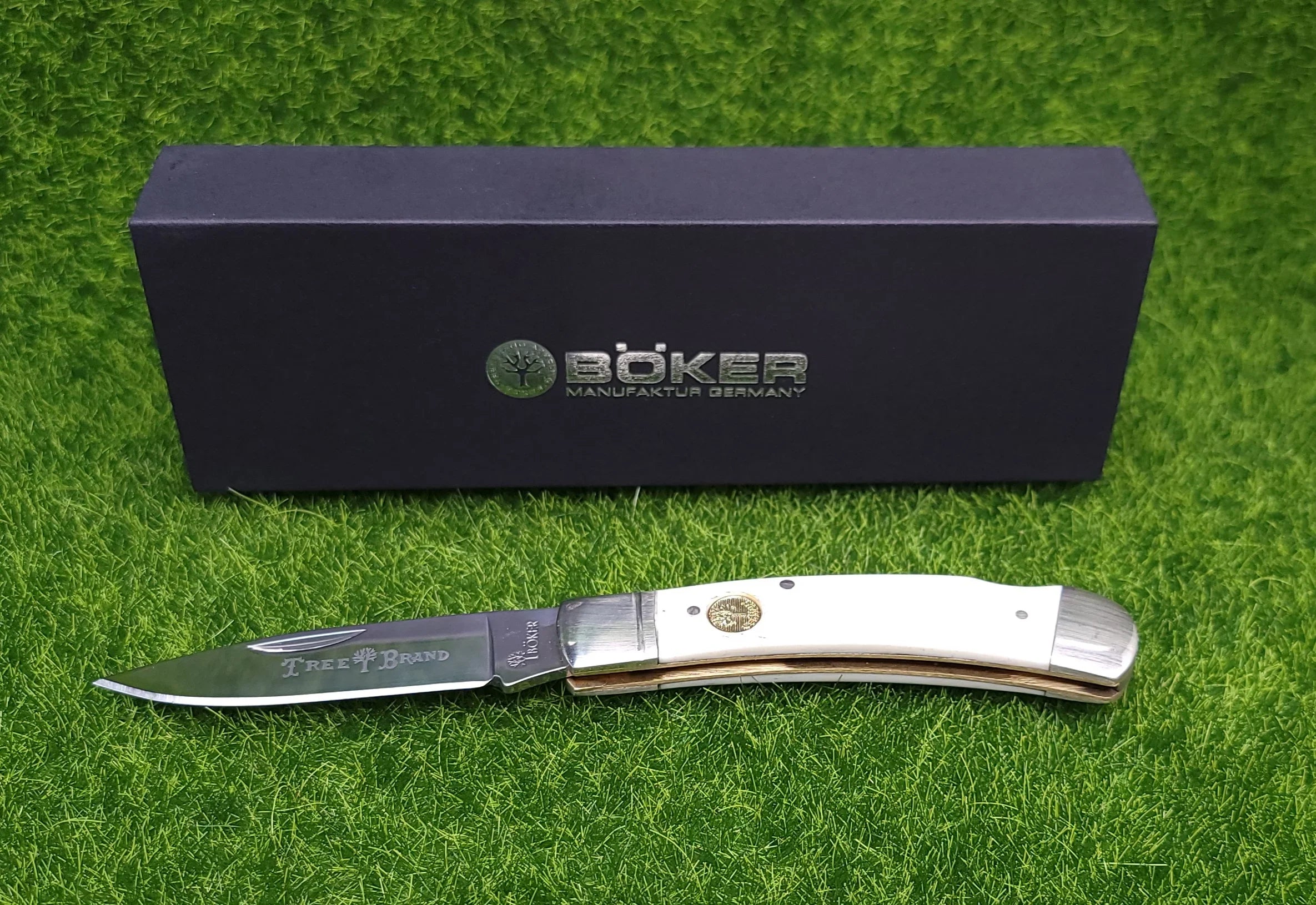 BOKER TRADITIONAL SERIES FOLDER 2.88" CARBON STEEL DROP POINT WHITE BONE