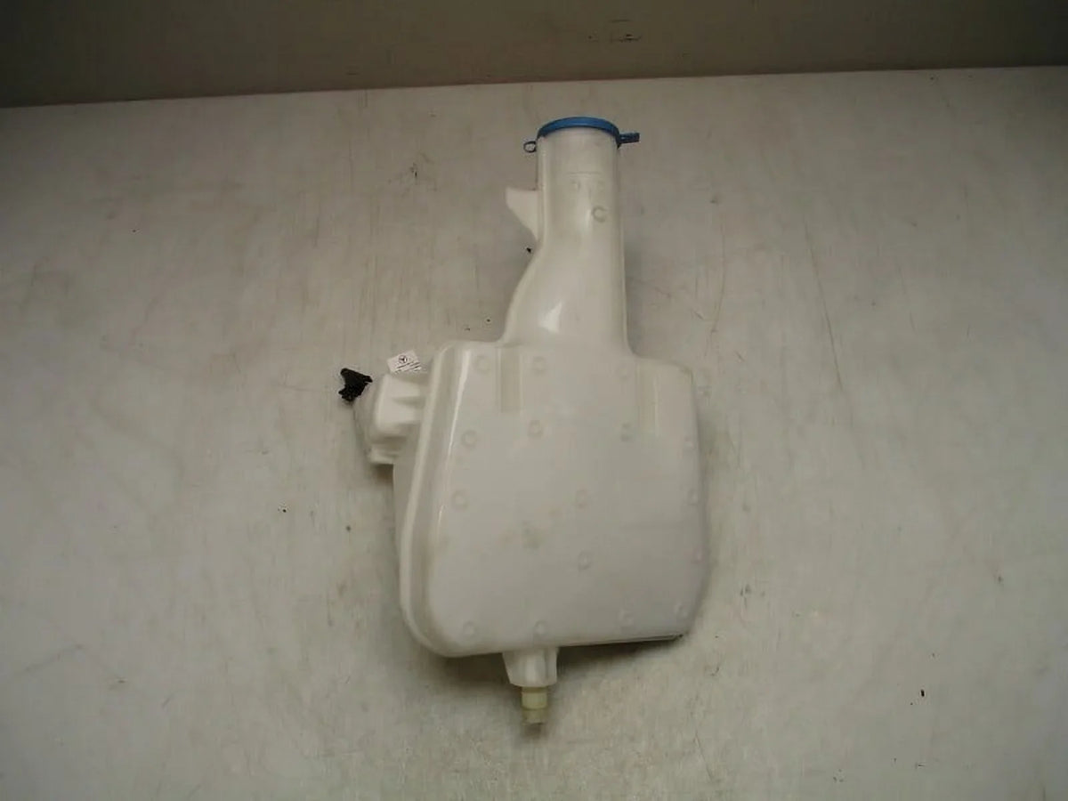 Pre-Owned 2023 Mercedes Sprinter Windshield Washer Fluid Bottle OEM (Good)