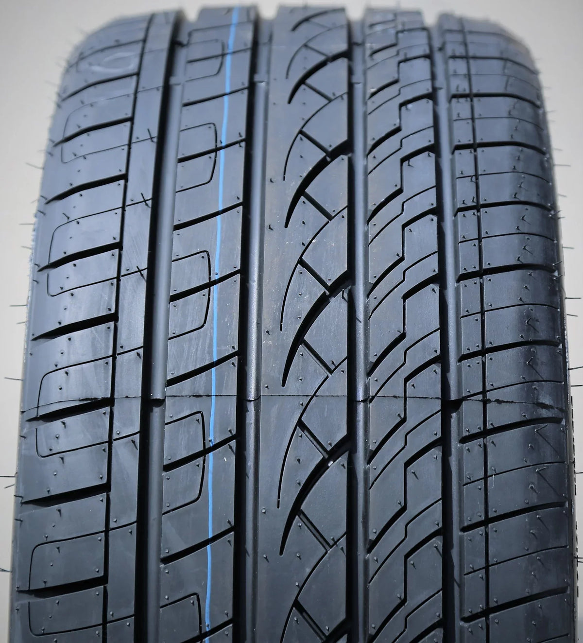 Durun M626 275/50ZR20 275/50R20 109W A/S Performance Tire Fits: 2017-19 Mercedes-Benz GLS450 4Matic, 2014 Mercedes-Benz GL450 Base
